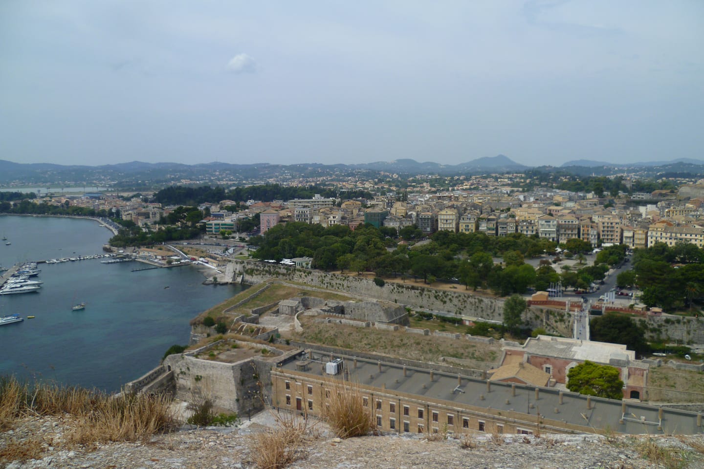 Panorámica de la ciudad de Corfú